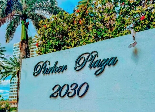 Building Photo - 2030 S Ocean Dr