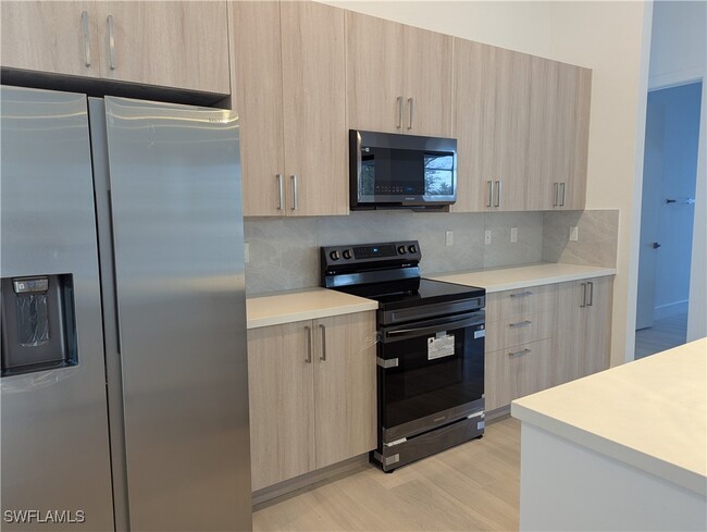 Building Photo - 1227 NW 40th Pl