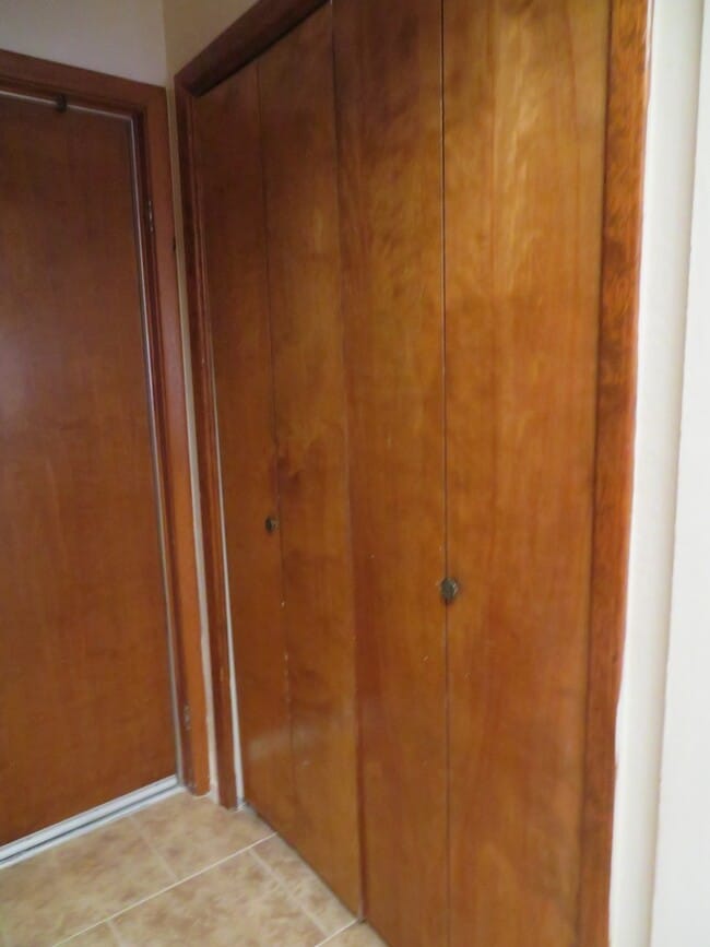 Building Photo - 2 Bedroom 2 Bath Townhouse Available for Rent