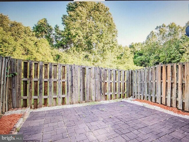 Building Photo - 14427 Four Chimney Dr