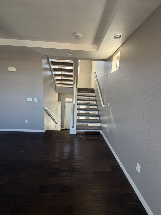 Building Photo - Beautiful Home in the Heart Of Castle Rock