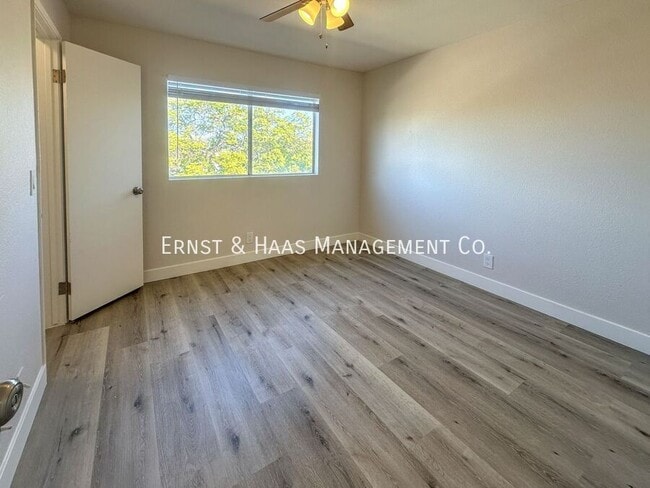 Building Photo - 1080 St Louis Ave