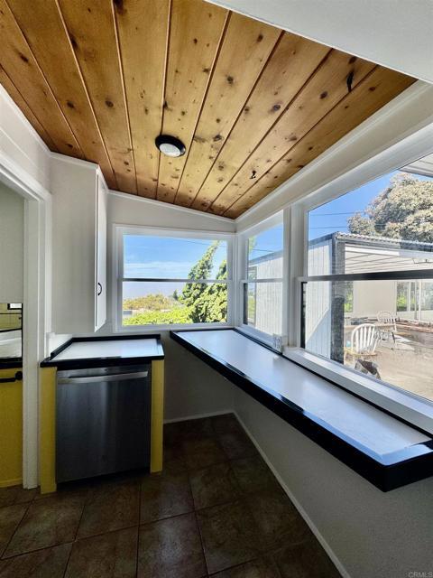 Building Photo - 4452 Orchard Ave