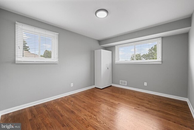 Building Photo - 3408 Croydon Rd