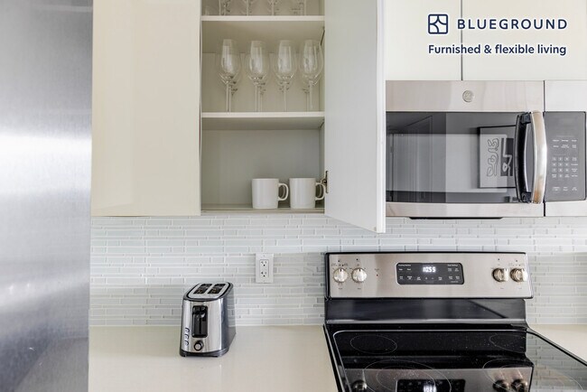 Building Photo - 1501 SW 37th Ave