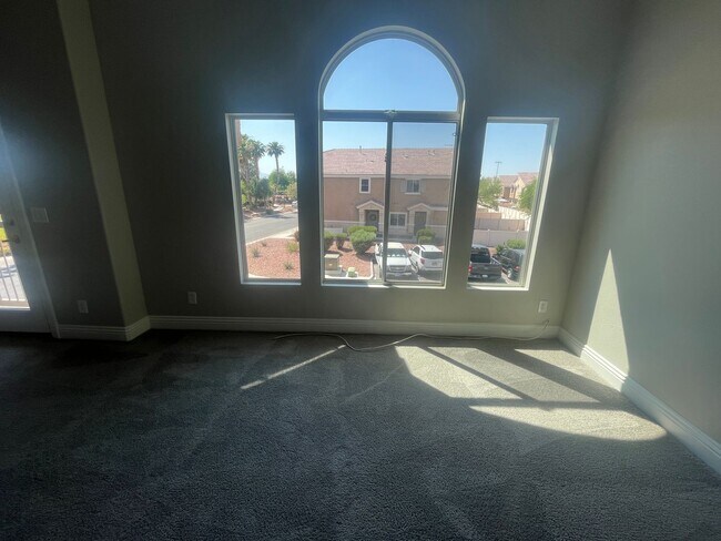 Building Photo - 2 bedroom 2 bath condo Gated community Nor...