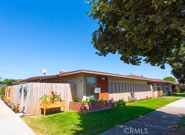 Primary Photo - 754 N Shattuck Pl
