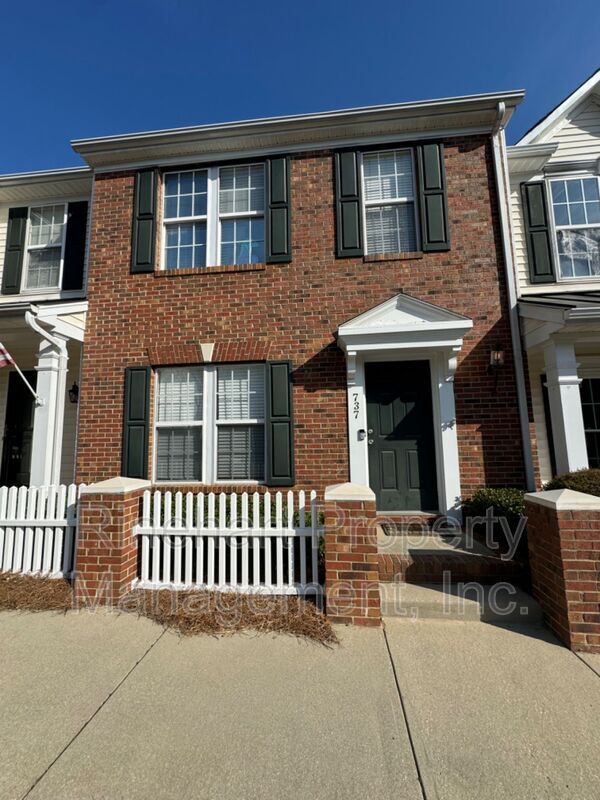 Building Photo - 737 Atherton Way