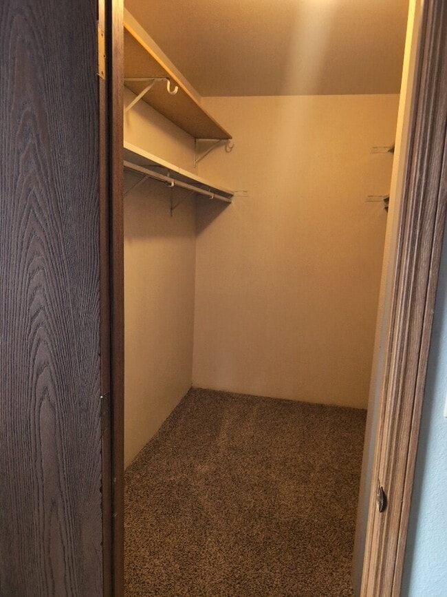 Building Photo - Charming 2BR/2BA Condo Near Lowry - AVAIL NOW!