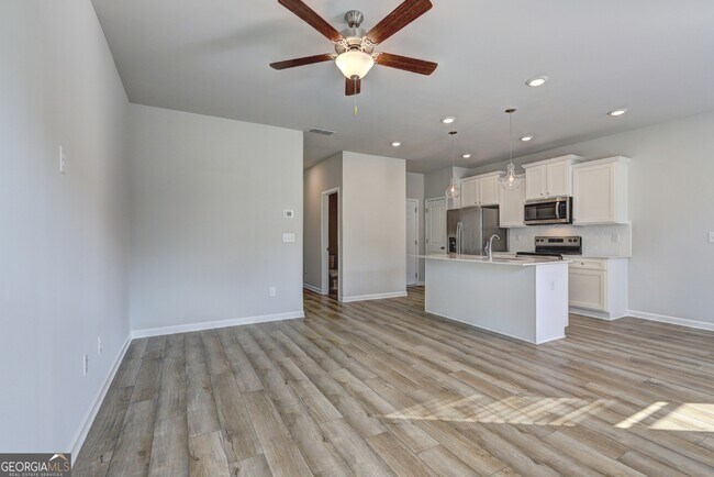 Building Photo - 479 Payne Dr