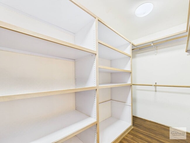 Building Photo - City Lights