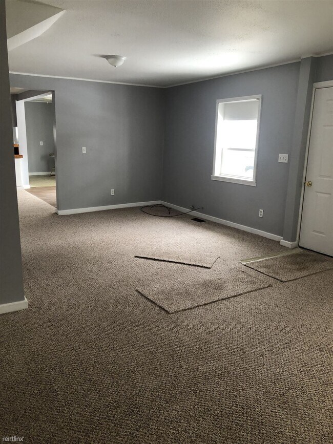 Building Photo - 4 br, 1 bath House - 1303 Throop St