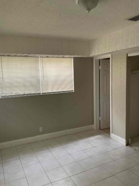 Building Photo - 1389 SW 24th Ave