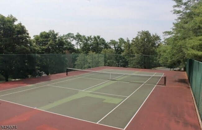 Building Photo - 3027 King Ct