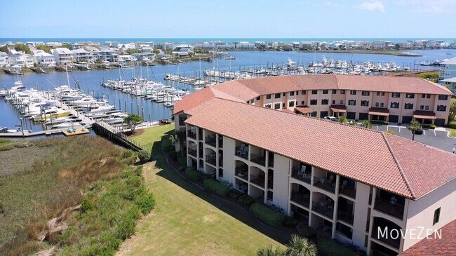 Building Photo - 111 Spencer Farlow Dr-