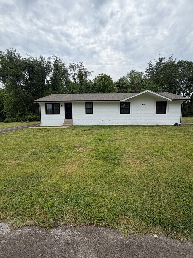 Building Photo - 4405 Diddle Dr