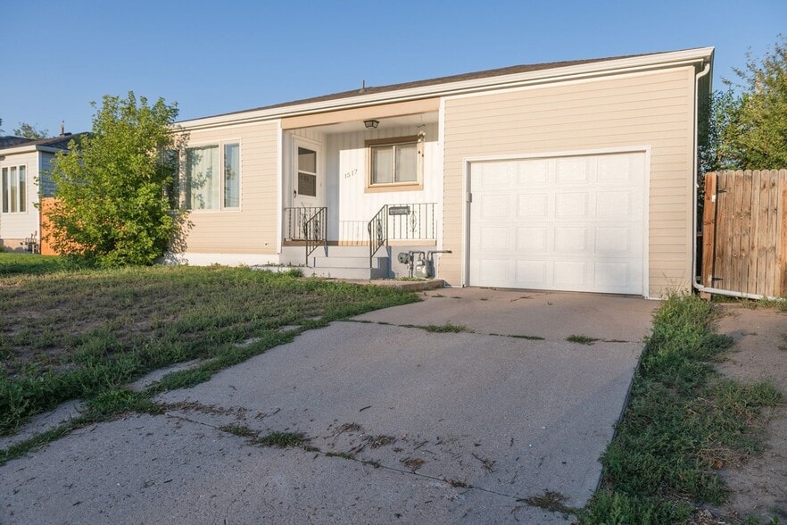 Building Photo - 1517 Converse Ave