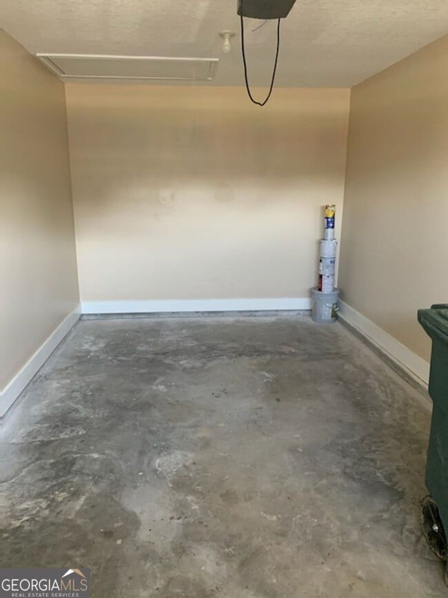 Building Photo - 205 Augusta Way