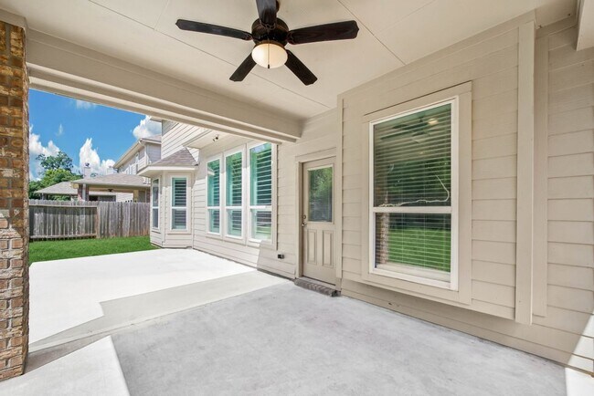 Building Photo - 26028 Hasting Ridge Ln.