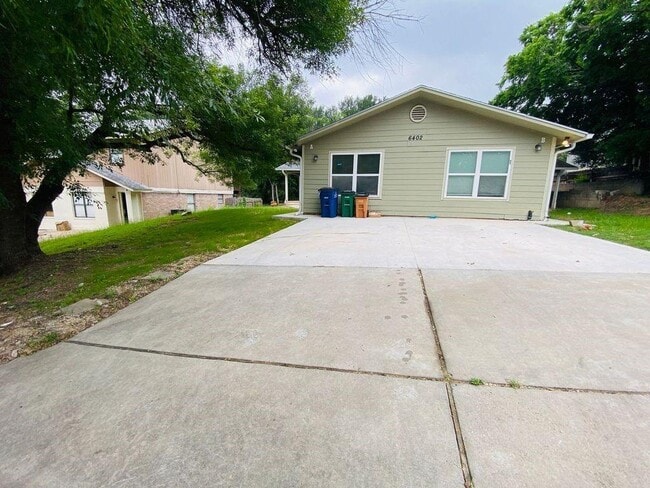 Building Photo - 6402 Auburn Dr