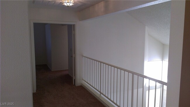 Building Photo - 1105 Overture Dr