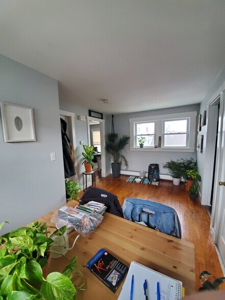 Building Photo - 36 Green St.