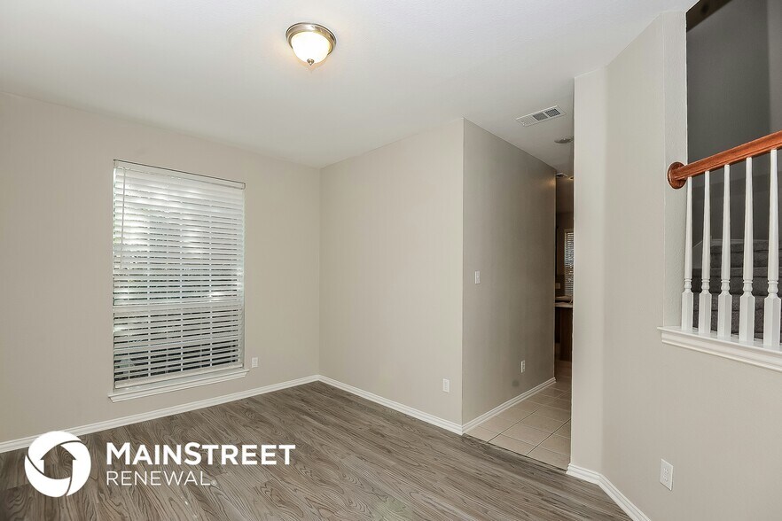 Building Photo - 11749 Ficus Dr