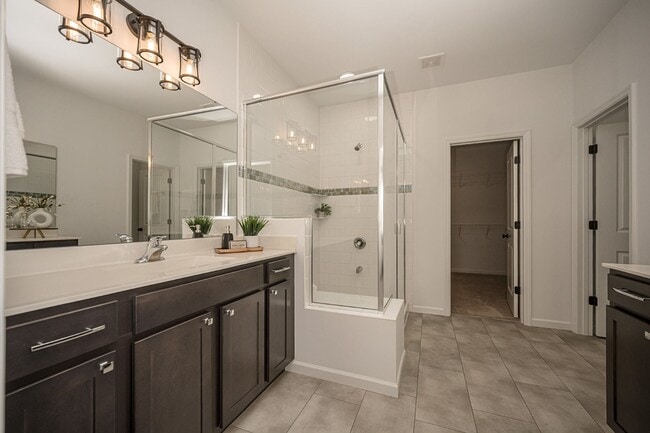 Building Photo - 223 Randlin Dr