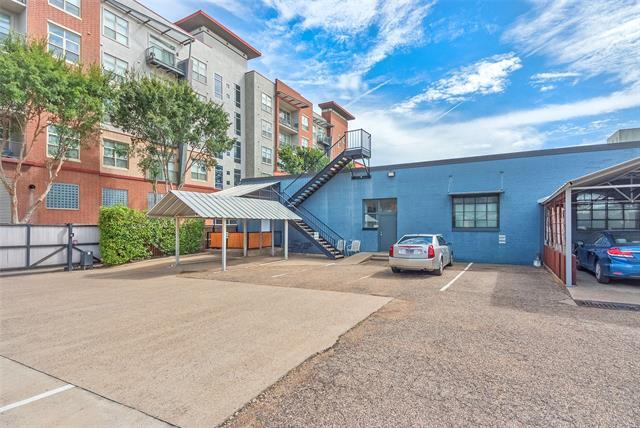 Building Photo - 215 N Walton St