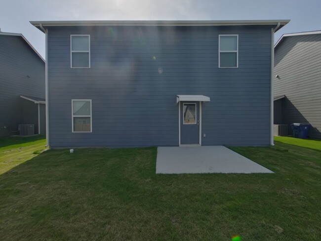 Building Photo - 2746 S Cypress St