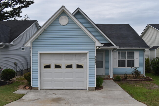 Building Photo - 4420 Summerlin Dr