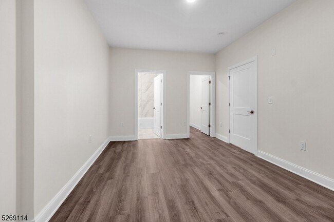 Building Photo - 751 Vose Ave