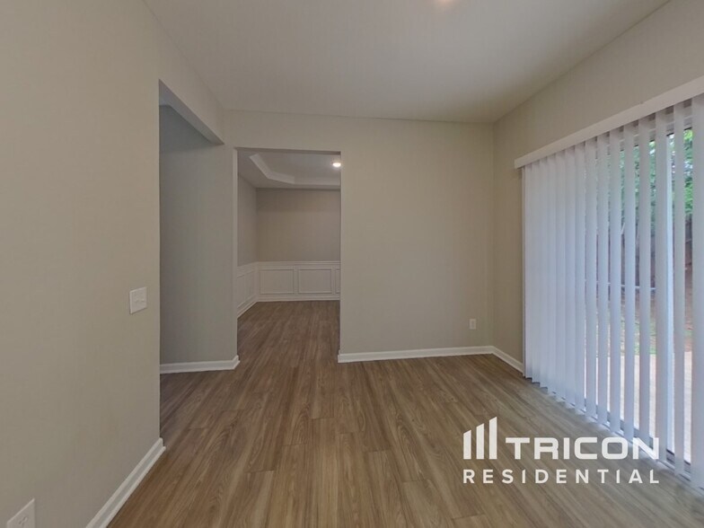 Building Photo - 5322 Peachwood Dr