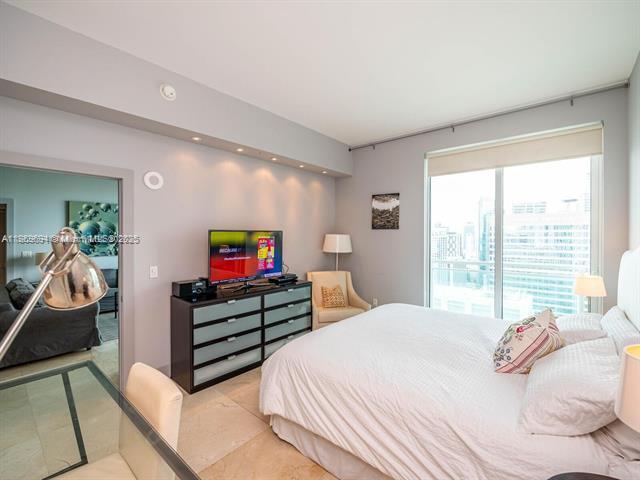 Building Photo - 950 Brickell Bay Dr