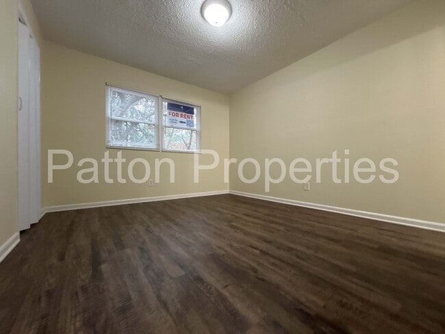 Building Photo - Crane Forest Home