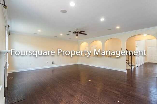 Building Photo - Single Family Home |1st Floor- Guest Suite...
