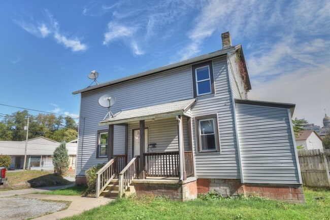 Building Photo - 2 Bed 1.5 Bath Single Family Home for Rent