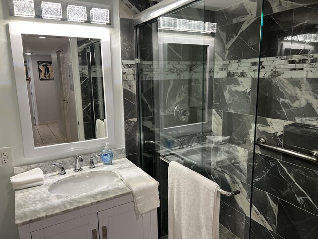 Building Photo - 3100 DC Country Club Boulevard