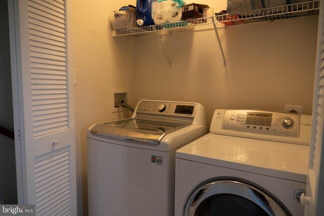 Building Photo - 506 Edelen Station Pl