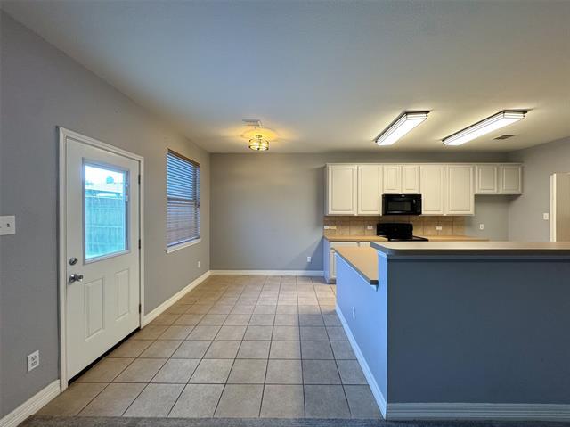 Building Photo - 8005 Hidden Path Ln
