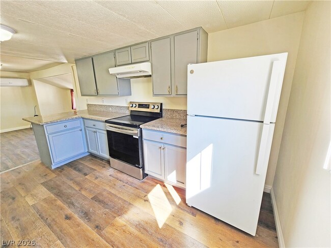 Building Photo - 1080 W Windsong Ln