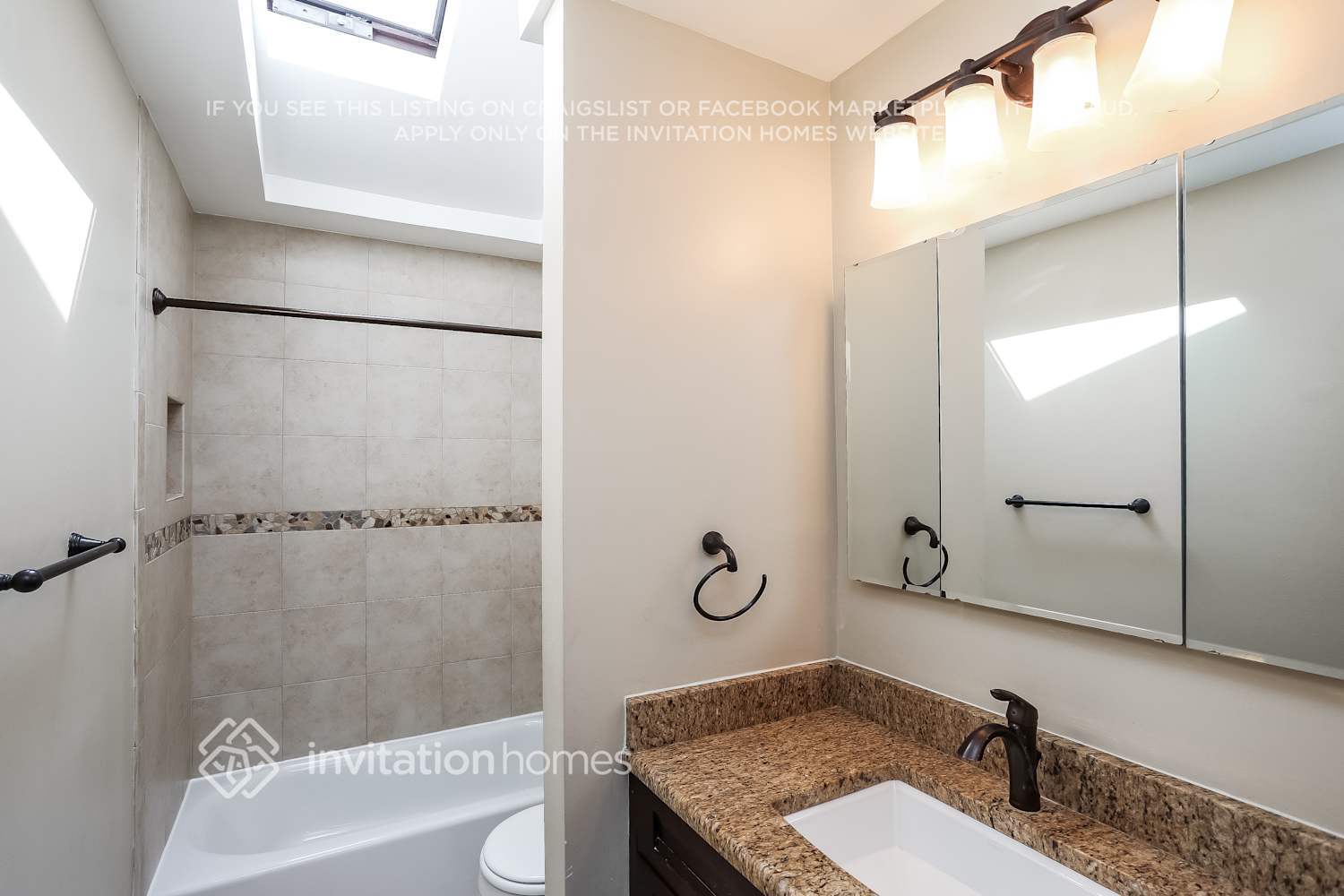 Building Photo - 677 Shining Water Dr