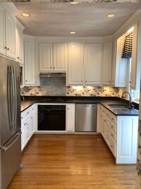 Building Photo - Executive Home in  Green Hills