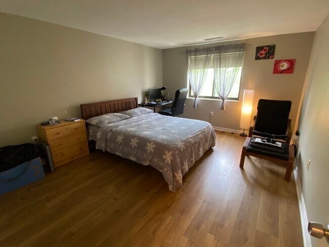 Building Photo - 22 9th St