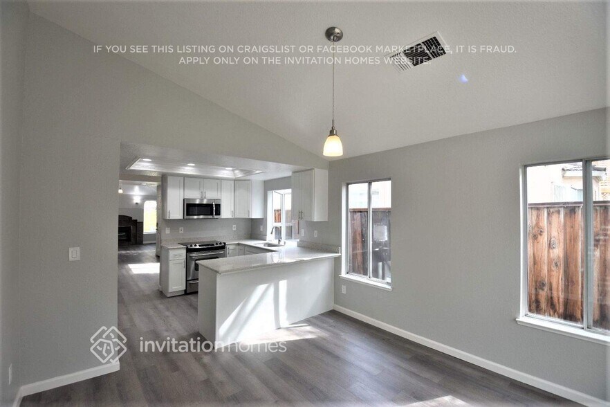 Building Photo - 4408 Elk Dr