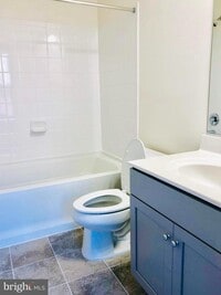 Building Photo - 124 Tolocka Terrace NE