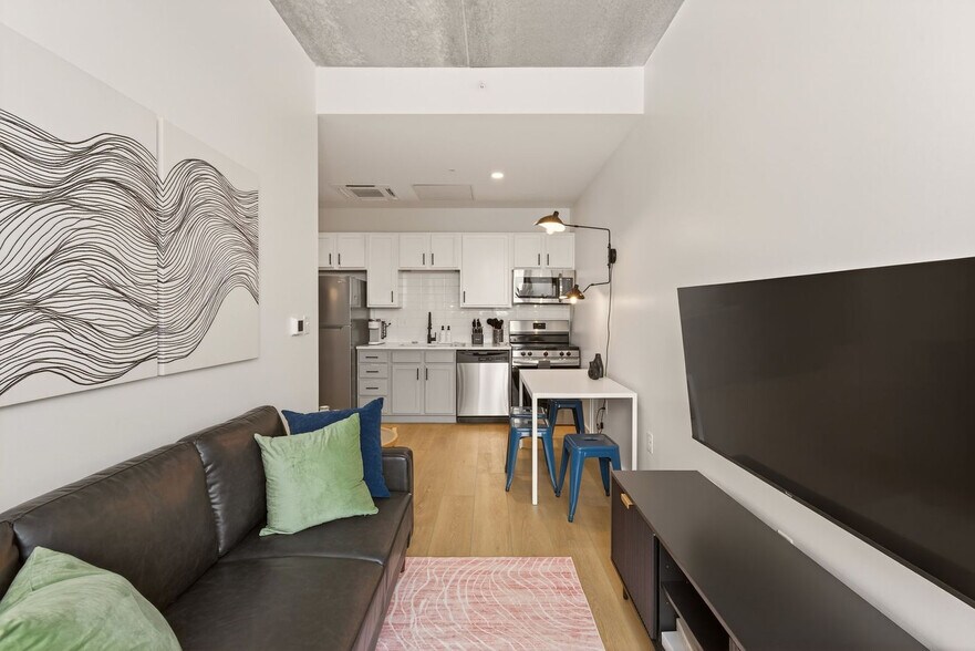 Building Photo - 205 Foster Ave