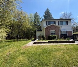 Building Photo - 60 Medallion Rd