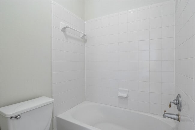 Building Photo - 2126 Fortuna Bella Dr