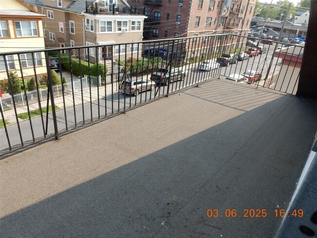 Building Photo - 11 Beekman Ave